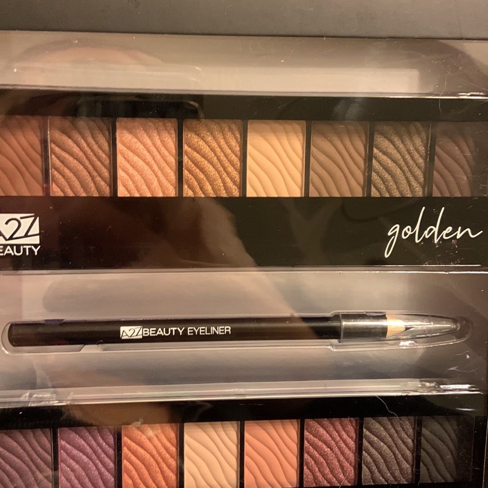 Eye shadow - Picture 4 of 5